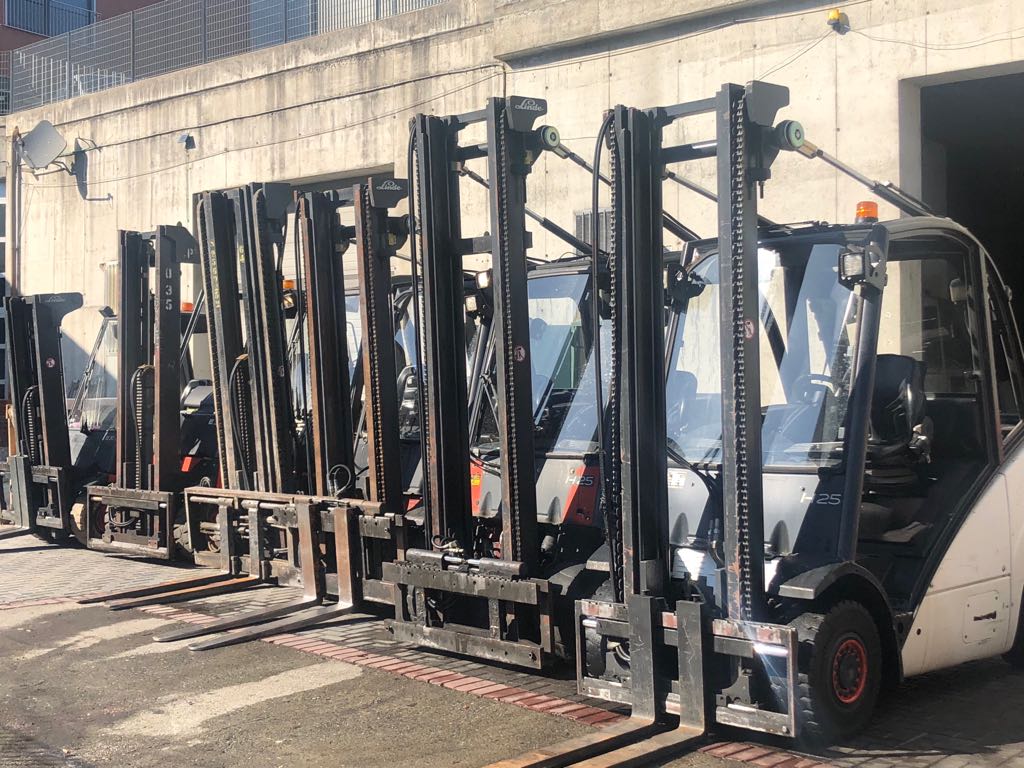 Carrelli elevatori usati Milano - Linde